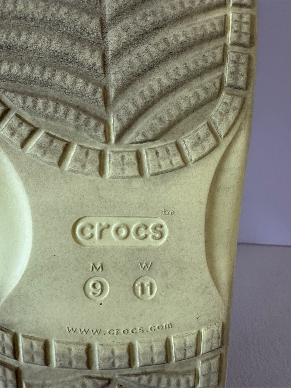 CROCS slides - Picture 6 of 10